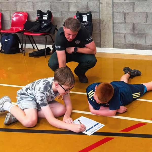 Over the last couple of weeks, Sport Changes Life has been delivering a Young Ambassadors Project in Randalstown in partnership with, and support from Antrim and Newtownabbey PCSP. Led by our Sports Mentor Scott Keatley, the programme has used sport as a positive intervention to engage young people aged 7-15 from the area.